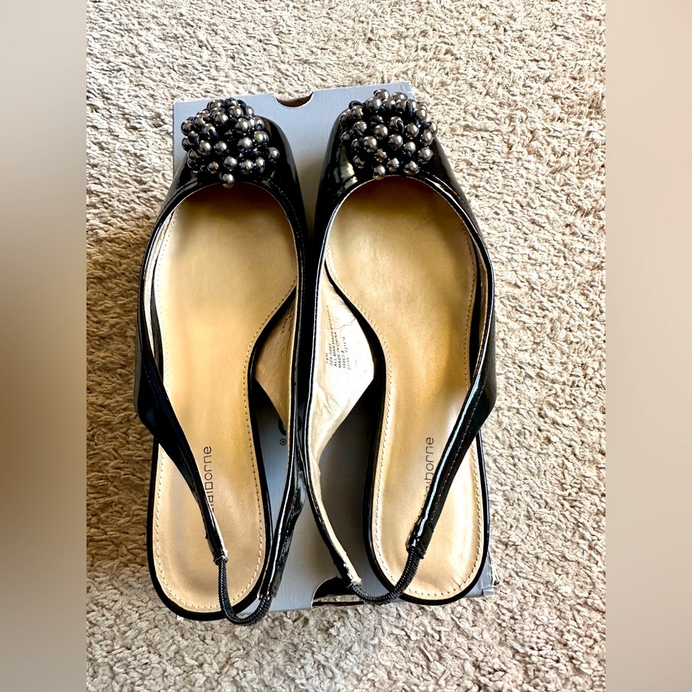 Shoes - Picture 2 of 7